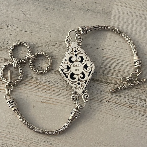 Gorgeous Sarda Silver Filigree Toggle Bracelet. - Picture 7 of 7